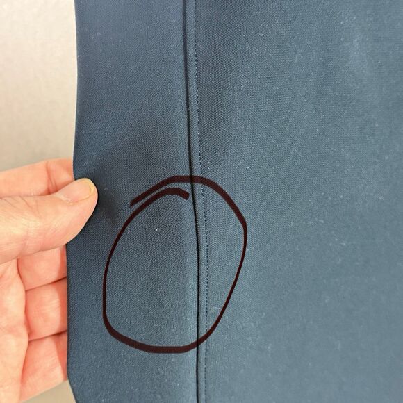 Lululemon On The Fly Woven 27" True Navy Crop Pull On Pants Womens 12 Athleisure - Picture 10 of 11